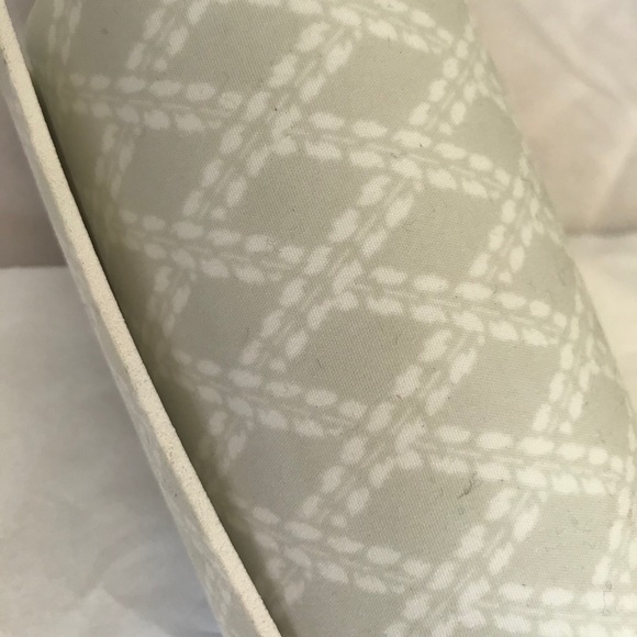 CON-TACT LUXURY FABRIC DRAWER LINER 18” x 4 feet - Picture 7 of 7